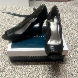 Open toe black strap heel